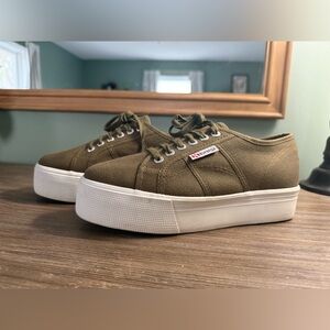 Superga 2790 Olive Green Platform Sneakers Women’s Size 8 NWOB